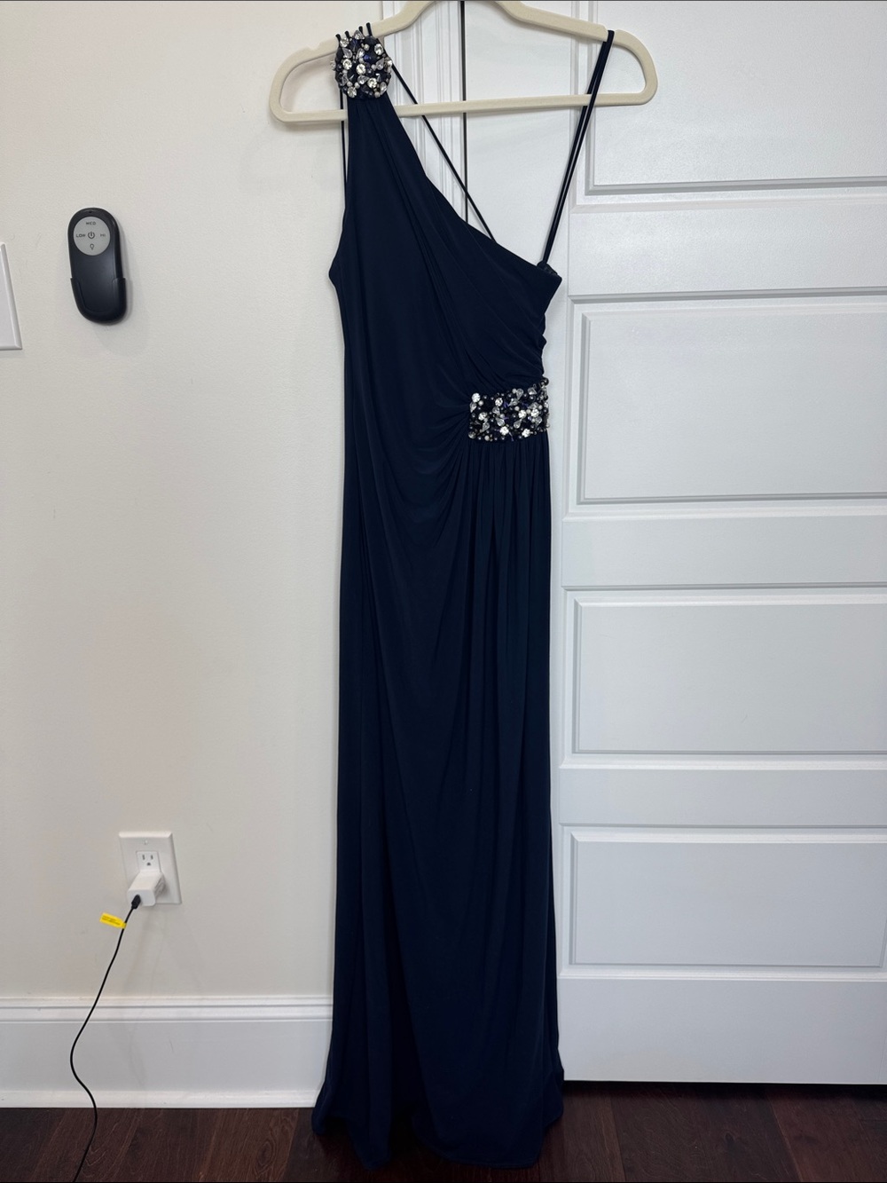 Caché Gorgeous Full Length One Shoulder Formal Gown Wedding, size 2